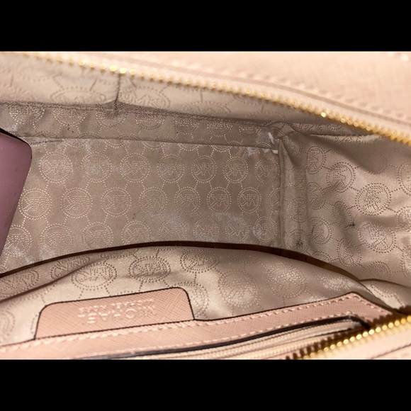 Mk Purses - Picture 6 of 6